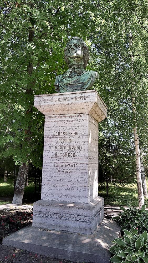 Памятник Петру 1 в Новой Ладоге