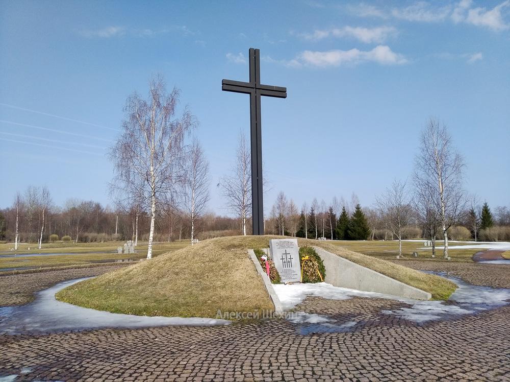  Металлический немецкий крест в память о погибших 