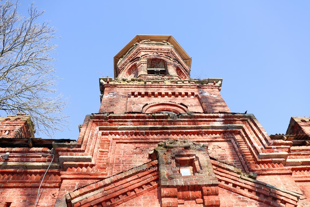 Успенская церковь в Лукинском