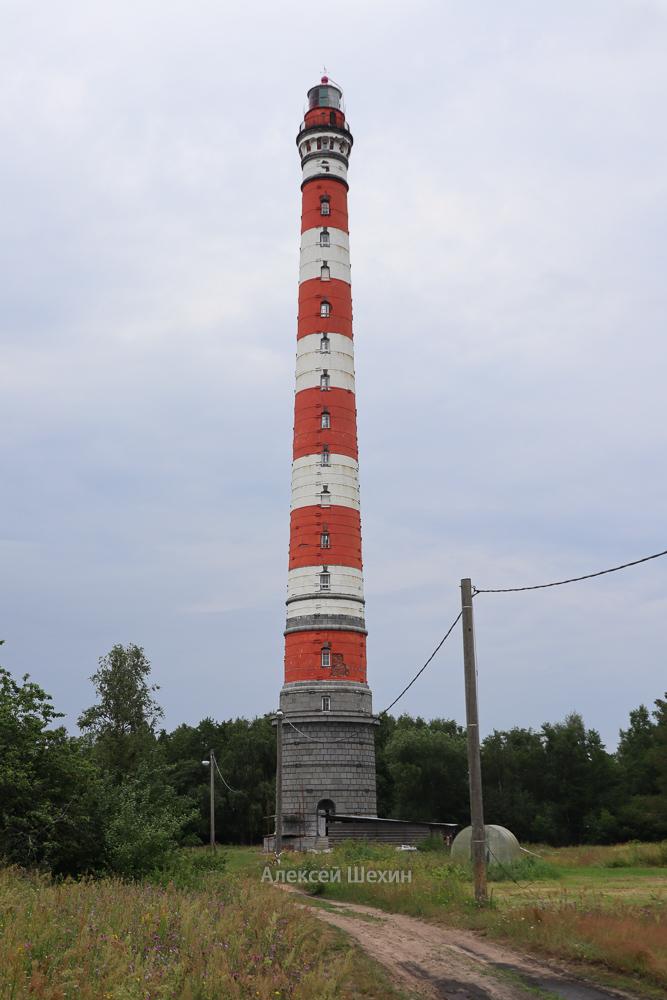 Стороженский маяк на берегу Ладоги между Свирской и Волховской губой