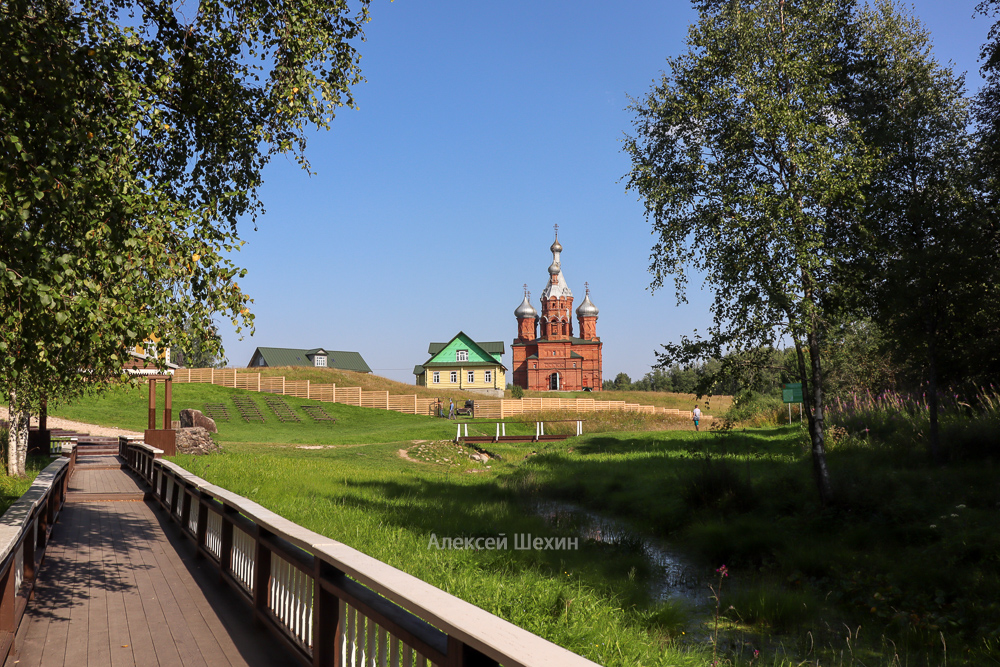 Ольгин монастырь в живописном окружении Волговерховья