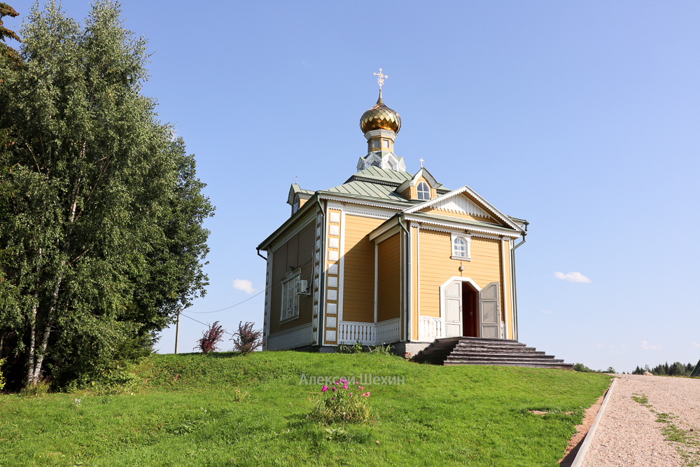 Церковь Николая Чудотворца на территории Ольгинского монастыря